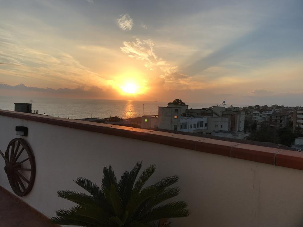 Hotel Terrazze Sul Mare Melito Di Porto Salvo Exterior foto